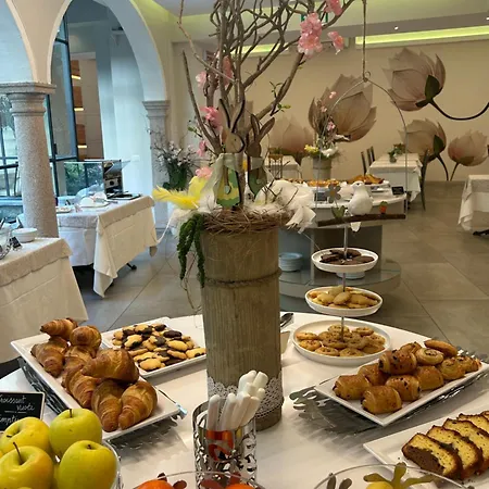 Pesce D'oro فندق فيربانيا